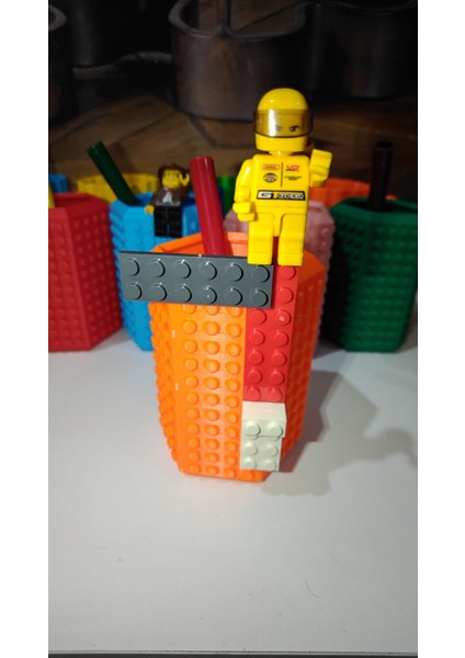 Blok Uyumlu Kalemlik | Modüler Yapı Taşlarıyla Tasarlanmış Eğlenceli Masa Üstü Organizer