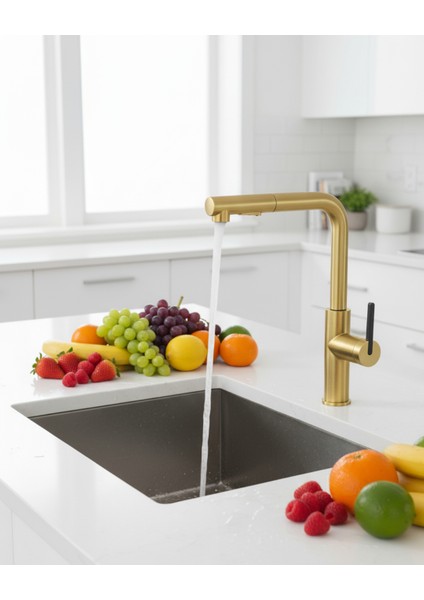 Momi BKM_R73M Çekme Spiralli Altın Mutfak Evye Bataryası Fırçalanmış | Su Tasarruflu Bal Peteği Aeratör, Sessiz kullanım