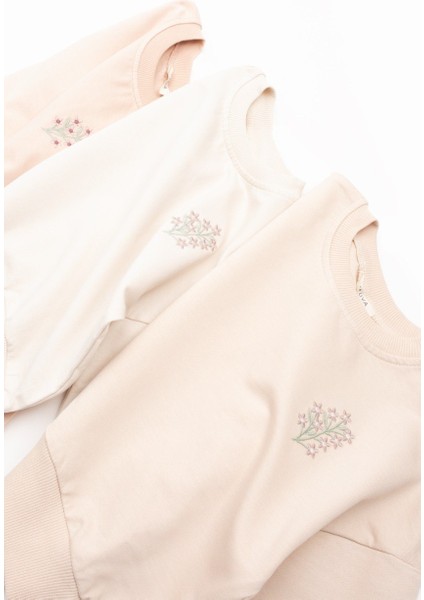 Çiçek Nakışlı Sweatshirt – Ekru modelleri