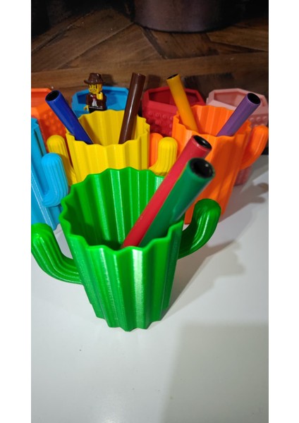 Kaktüs Şeklinde Kalemlik | Pla’dan Üretilmiş 4 Renkli Masa Düzeni Aksesuarı fiyatları