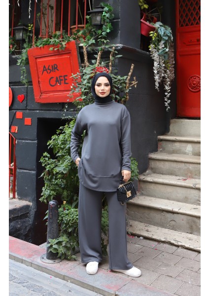 Oval Kesim Modal Pantolonlu Takım