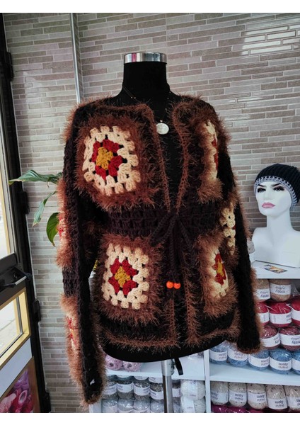 Granny Square Motifli Kışlık Bohem Hırka fiyatları