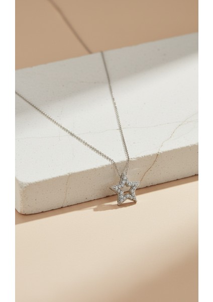 Gümüş Rengi Zirkon Taşlı Içi Boş Yıldız Kolye indirimleri