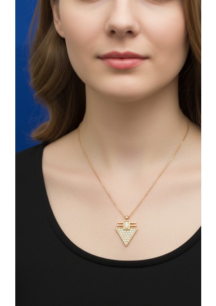 Altın Rengi Zirkon Taşlı Geometrik Üçgen Tasarım Kolye indirimleri