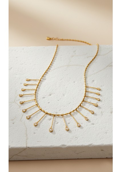 Altın Rengi Damla Zirkon Taşlı Kirpik Detaylı Kolye