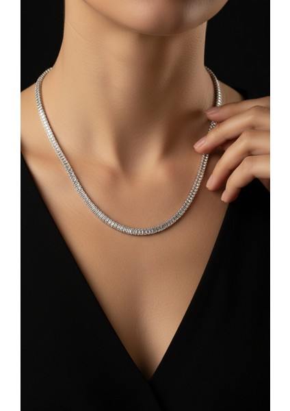 Gümüş Rengi Dikdörtgen Baget Zirkon Taşlı Suyolu Kadın Kolye fiyatları