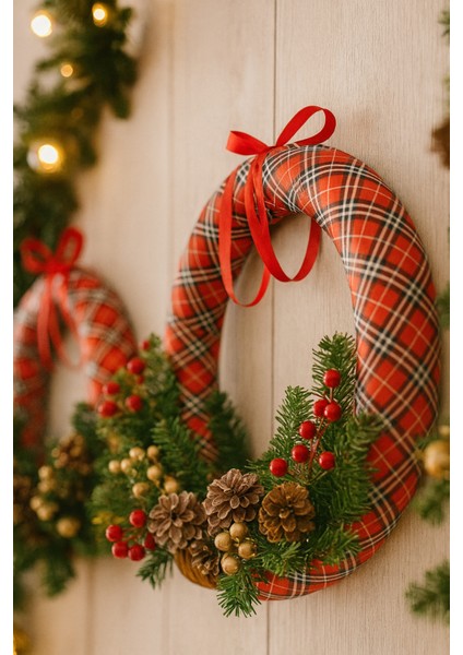 30 cm Yılbaşı Kapı Süsü | Çam Kozalaklı Doğal Çelenk | Duvar Dekoru fiyatları