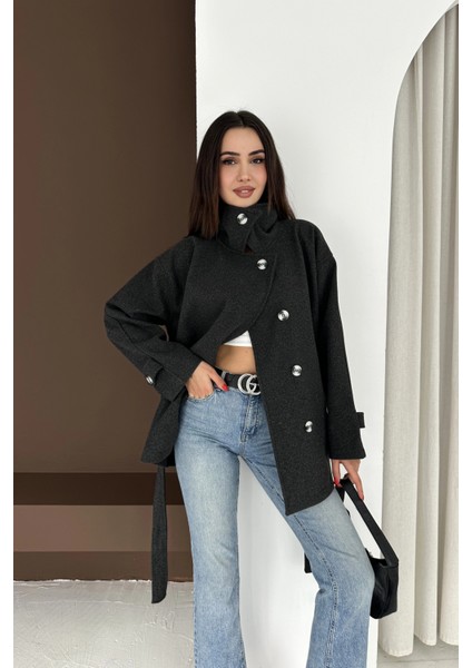 Belden Bağlamalı Düğmeli Kısa Kaşe Kaban modelleri