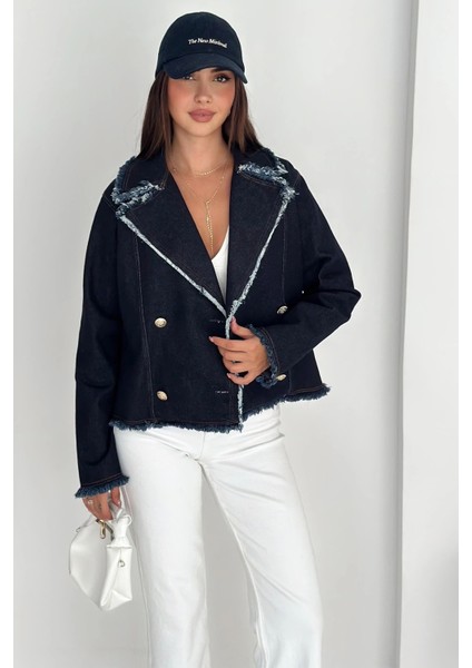 Püskül Detaylı Düğmeli Kısa Kot Ceket fiyatları