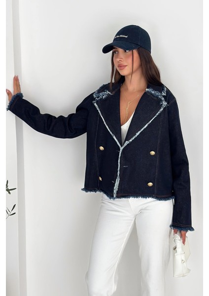 Püskül Detaylı Düğmeli Kısa Kot Ceket modelleri