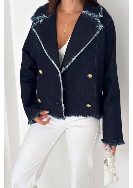 Püskül Detaylı Düğmeli Kısa Kot Ceket fırsatları