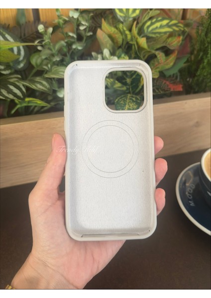 iPhone (14 Plus) Uyumlu Magguard Magsafe Destekli Silikon Kılıf fırsatları
