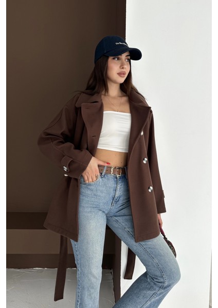 Belden Bağlamalı Düğmeli Kısa Kaşe Kaban