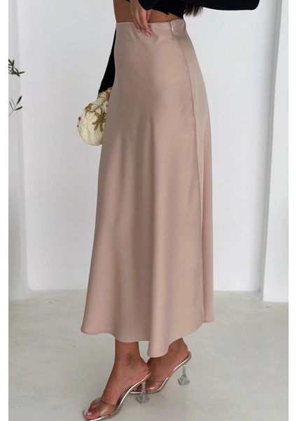 Bej Yanı Fermuarlı Çan Dökümlü Saten Etek modelleri