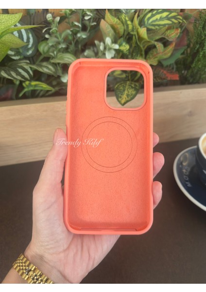 iPhone (16 Plus) Uyumlu Magguard Magsafe Destekli Silikon Kılıf fırsatları