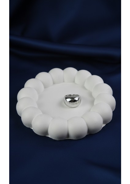 Dolgun Tasarım Modern Gümüş Tonu Bombeli Yüzük