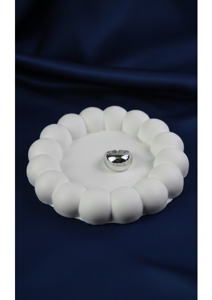 Dolgun Tasarım Modern Gümüş Tonu Bombeli Yüzük fırsatları