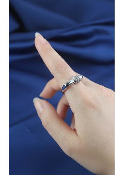 Geometrik Tasarım Üçlü Zirkon Taşlı Gümüş Tonu Ayarlanabilir Yüzük