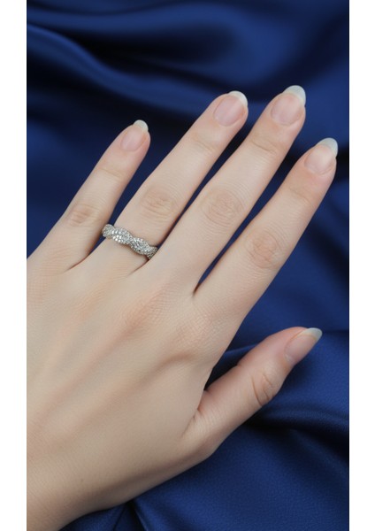 Dalgalı Mikro Zirkon Taşlı Ayarlanabilir Gümüş Tonu Yüzük