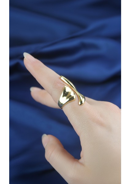 Soyut Tasarım Asimetrik Altın Rengi Yüzük modelleri