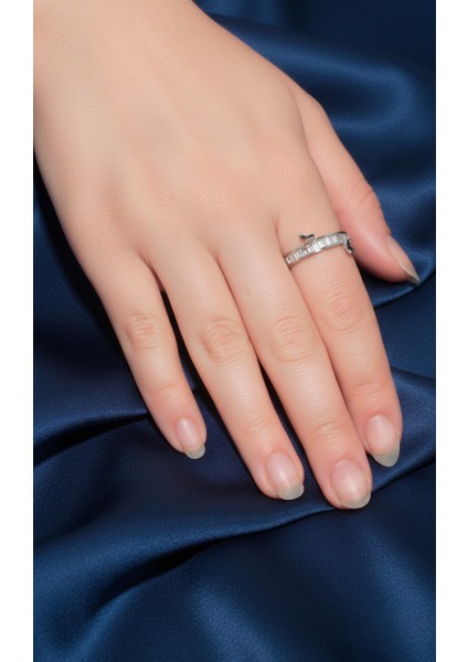 Kelebek Detaylı Baget Taşlı Ayarlanabilir Yüzük indirimleri