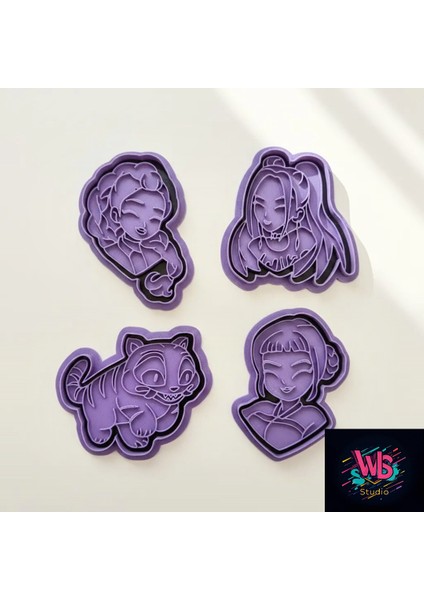 4'lü Huntrix K-Pop Kurabiye Kalıbı ve Şeker Hamuru Şekillendirici Set fiyatları