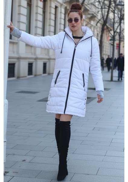 Kışlık Kapüşonlu Uzun Kadın Şişme Mont