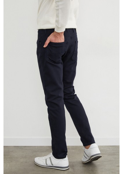 Fermuarlı Slim Fit Jean