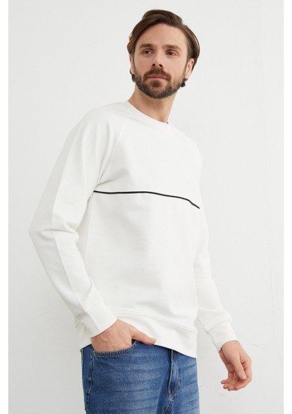 Kontrast Biye Detaylı Bisiklet Yaka Sweatshirt modelleri