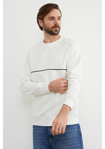 Kontrast Biye Detaylı Bisiklet Yaka Sweatshirt indirimleri