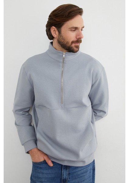 Yarım Fermuarlı Dik Yaka Sweatshirt