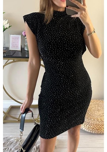 Kadın Dik Yaka Taş Detaylı Kısa Elbise Siyah - 26M 10957