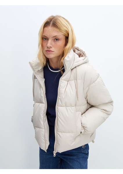 Yeni Sezon Kapüşonlu Kadın Şişme Mont