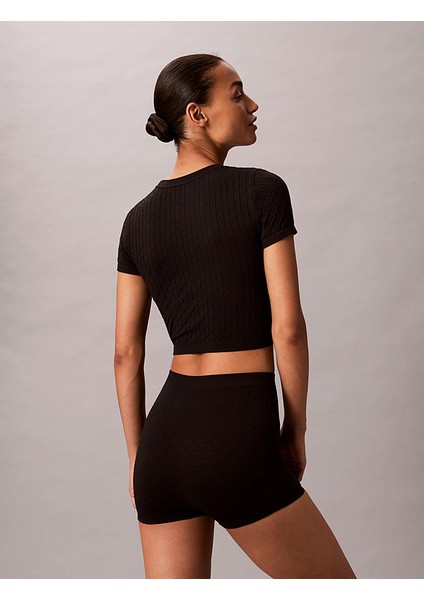 Calvın Kleın Kadın Marka Logolu Pamuklu Bisiklet Yakalı Dar Kesimli Crop Günlük Kullanıma Uygun Siyah T-Shirt LV00QS7546 Ub1 fırsatları