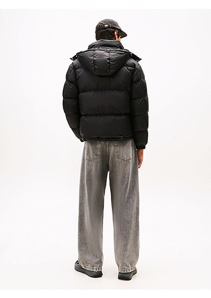 Tommy Hılfıger Erkek Marka Logolu Geri Dönüştürülmüş Yırtılmaz Naylon Dik Yakalı Fırtına Manşetli Kapüşonlu Siyah Mont DM0DM22036 Bds indirimleri