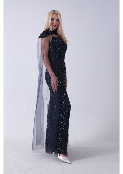 Lacivert Boyundan Takma Tül Detaylı Straplez Pul Payet Abiye 9705683.02 indirimleri