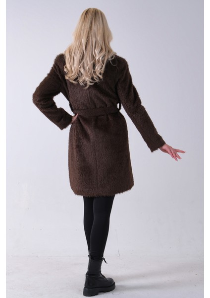 Kahve Şal Yaka Çift Cepli Düğme Kapamalı Kemerli Peluş Kaban 0108088.05