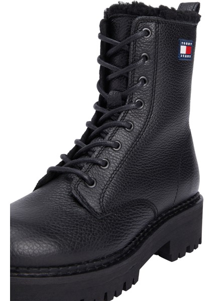 Tommy Hılfıger Kadın Marka Logo Detaylı Kalın Tabanlı Full Bağcıklı Şık Görünümlü Günlük Kullanıma Uygun Siyah Bot & Bootie EN0EN02906 Bds fiyatları