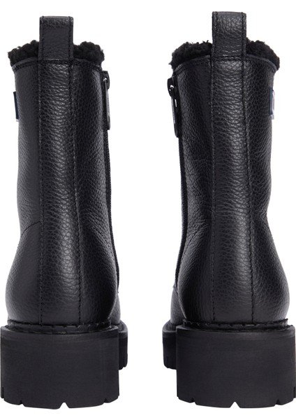 Tommy Hılfıger Kadın Marka Logo Detaylı Kalın Tabanlı Full Bağcıklı Şık Görünümlü Günlük Kullanıma Uygun Siyah Bot & Bootie EN0EN02906 Bds fırsatları