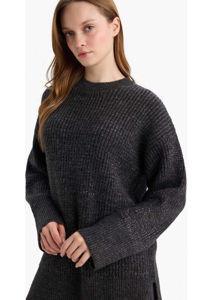 Loose Fit Bisiklet Yaka Simli Kumaş Triko Kazak Tunik G3626AX25WN modelleri