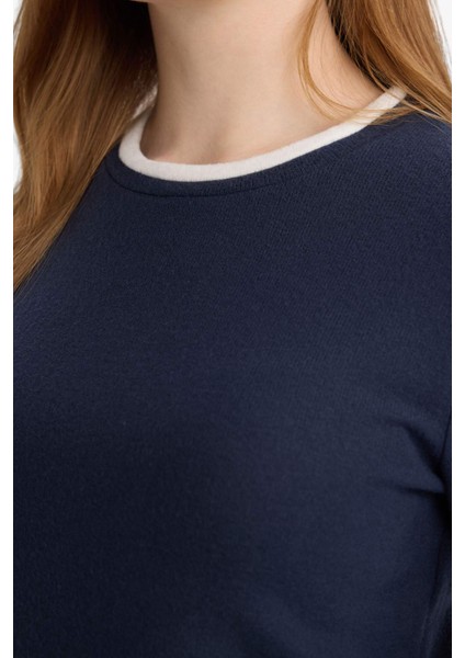 Regular Fit Bisiklet Yaka Uzun Kollu Tişört Tunik G5061AX25WN fırsatları