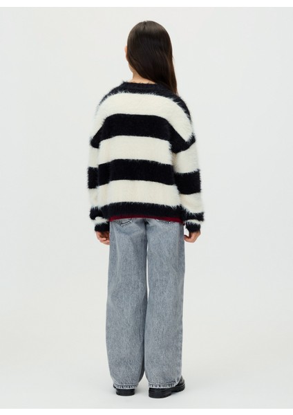 Bisiklet Yaka Regular Fit Çizgili Ekru Kız Çocuk Kazak IG0IG03025PGB fırsatları