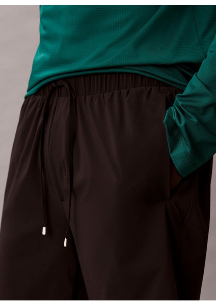 Regular Fit Siyah Erkek Şort LVGMF5S803UB1 Woven Short modelleri