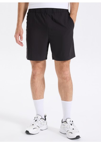 Regular Fit Siyah Erkek Şort LVGMF5S801UB1 Woven Short modelleri