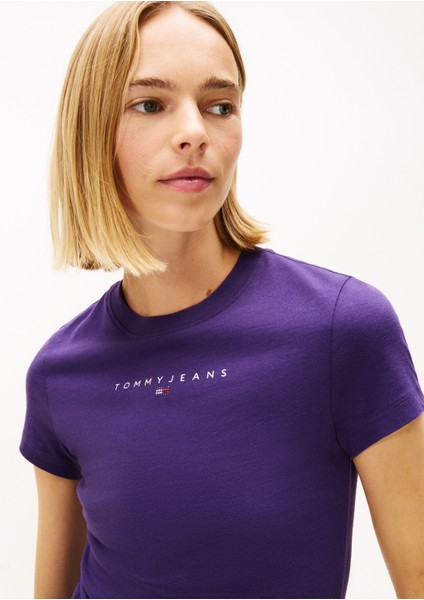 Yuvarlak Yaka Baskılı Mor Kadın T-Shirt DW0DW21550VLY modelleri