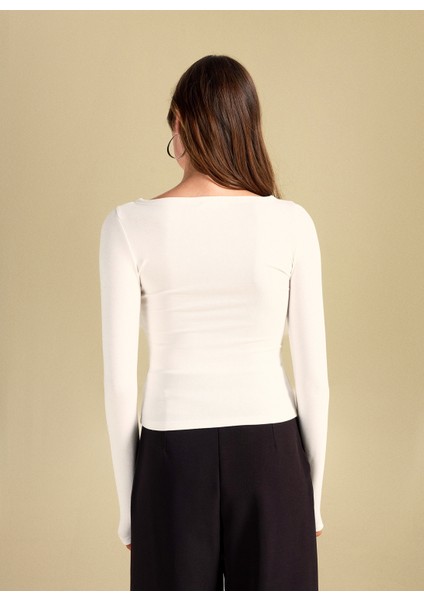 Kayık Yaka Düz Beyaz Kadın Bluz PBF5WL-TST9527 indirimleri