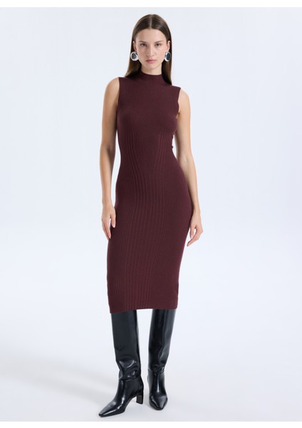 Dik Yaka Düz Kahve Standart Kadın Elbise Julia Kadın Ipek Kaşmir Karışımlı T modelleri