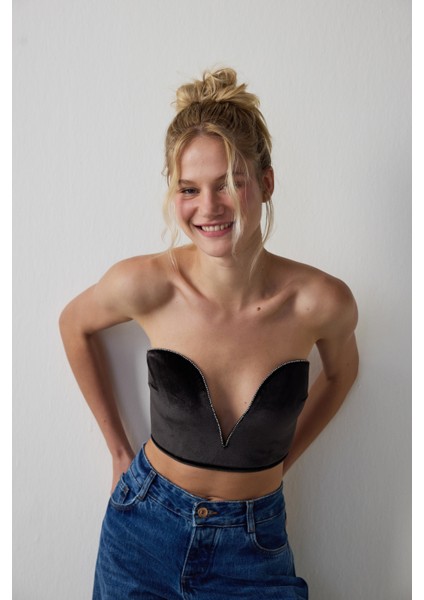 Siyah Deep V Velvet Büstiyer fiyatları