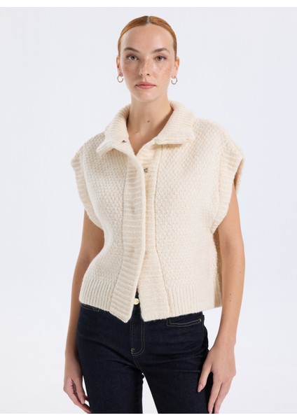 Dik Yaka Regular Fit Düz Ekru Kazak Kadın 261 Lcf 241020 Celına Ekru