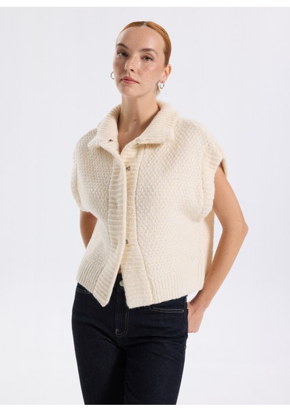 Dik Yaka Regular Fit Düz Ekru Kazak Kadın 261 Lcf 241020 Celına Ekru modelleri